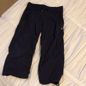 Lululemon studio crop Navy blue cargo Capri